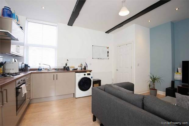 Additional Property Image 2 bedroom Flat for sale in Kidderminster 2