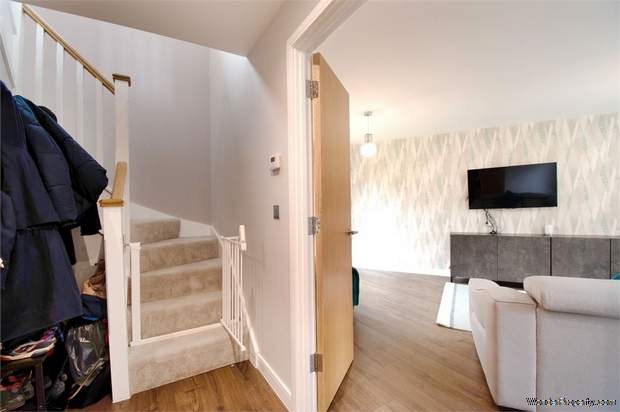 Additional Property Image 4 bedroom Detached for sale in Sevenoaks 2