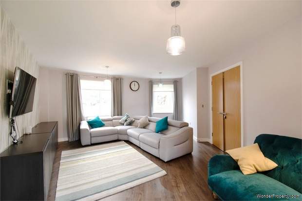 Additional Property Image 4 bedroom Detached for sale in Sevenoaks 3