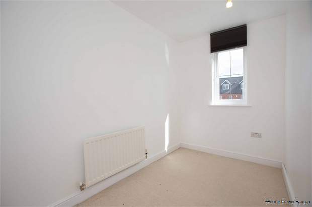 Additional Property Image 5 bedroom Semi Detached for sale in Wakefield 8