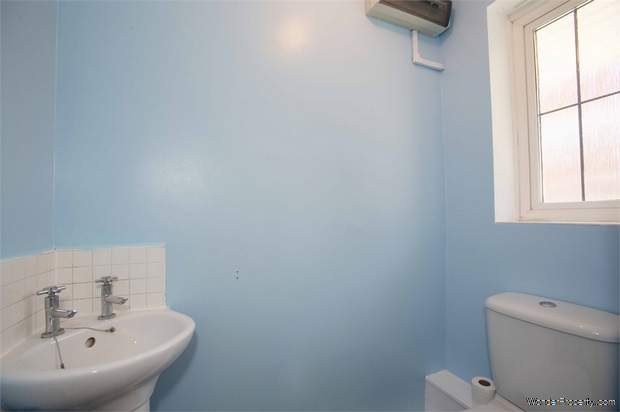 Additional Property Image 5 bedroom Semi Detached for sale in Wakefield 9