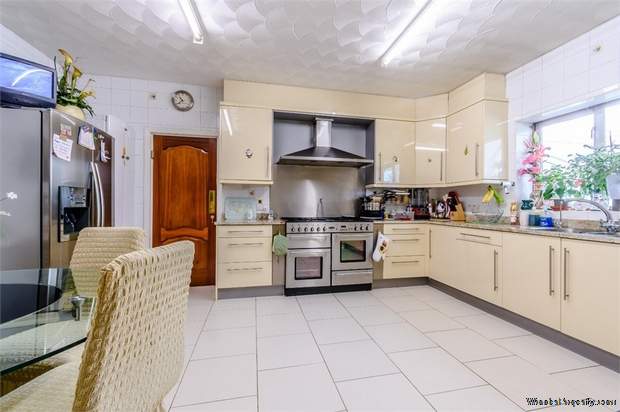 Additional Property Image 5 bedroom Detached for sale in Wakefield 5