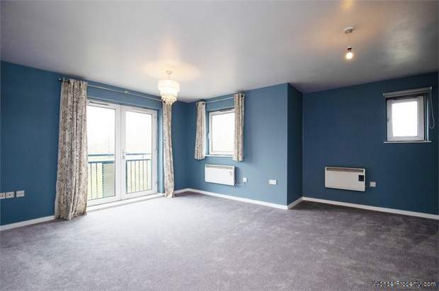 Additional Property Image 2 bedroom Flat for sale in Sale 3