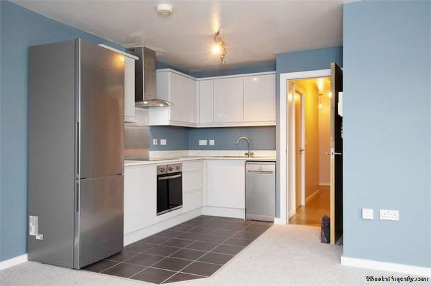 Additional Property Image 2 bedroom Flat for sale in Sale 4
