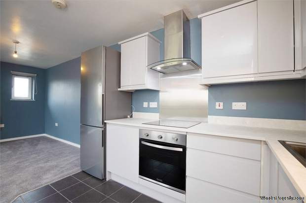Additional Property Image 2 bedroom Flat for sale in Sale 5