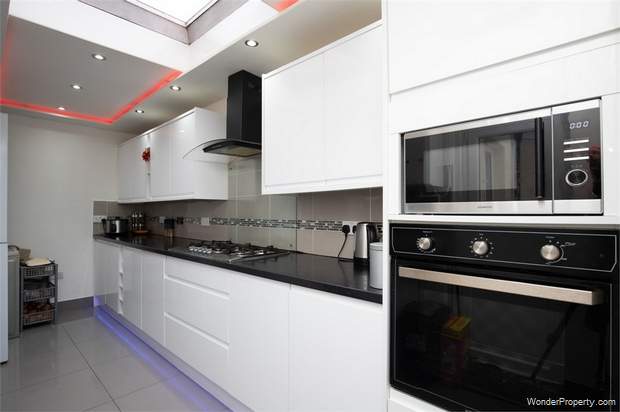 Additional Property Image 4 bedroom Semi Detached for sale in Northampton 8