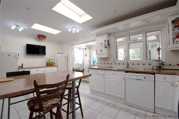 Additional Property Image 3 bedroom Terraced for sale in London 8