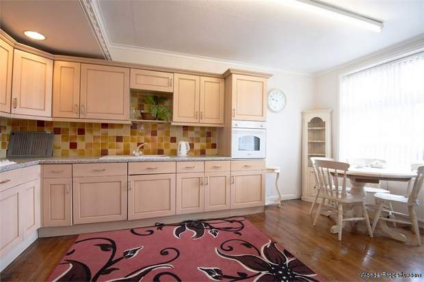 Additional Property Image 2 bedroom Flat for sale in Boston 4