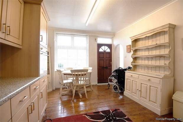 Additional Property Image 2 bedroom Flat for sale in Boston 6