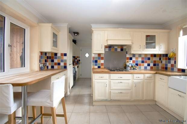 Additional Property Image 3 bedroom Detached for sale in Egham 6