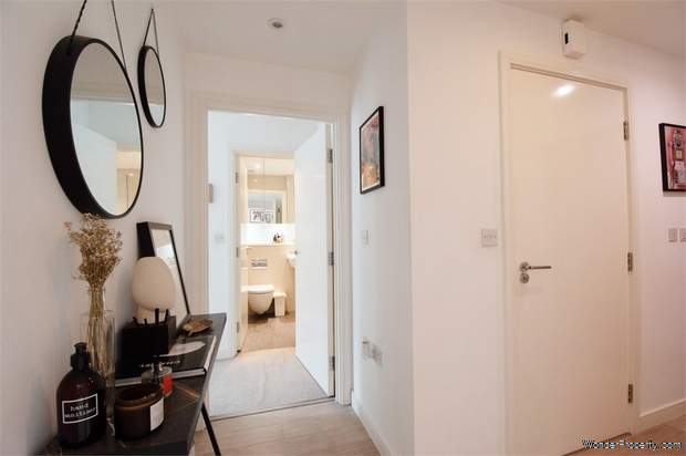 Additional Property Image 2 bedroom Flat for sale in Croydon 8