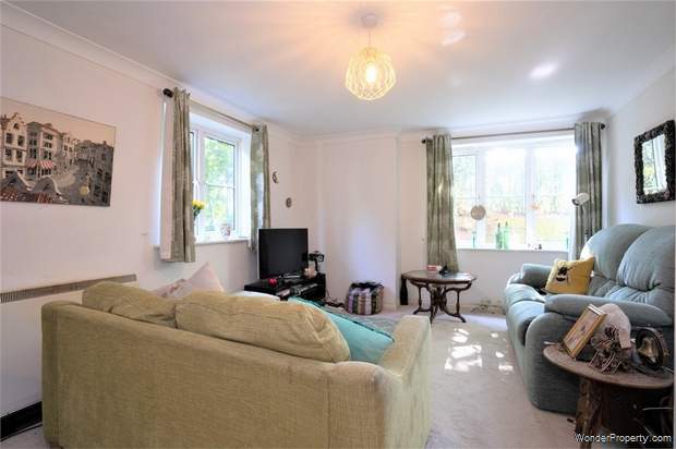 Additional Property Image 1 bedroom Flat for sale in Ascot 2