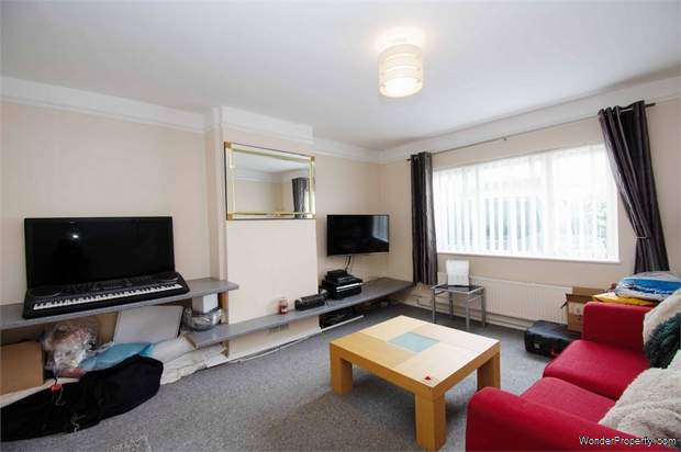 Additional Property Image 4 bedroom Detached for sale in Hounslow 2