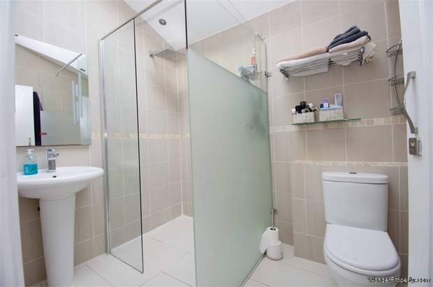 Additional Property Image 4 bedroom Detached for sale in Hounslow 8