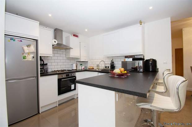 Additional Property Image 2 bedroom Maisonette for sale in Ashford 8