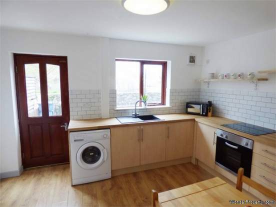 Additional Property Image 2 bedroom Terraced for sale in Caernarfon 4