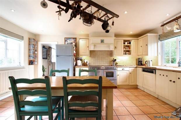Additional Property Image 4 bedroom Detached for sale in Sevenoaks 6