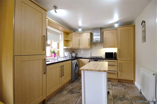 Additional Property Image 3 bedroom Detached Bungalow for sale in Pontefract 5