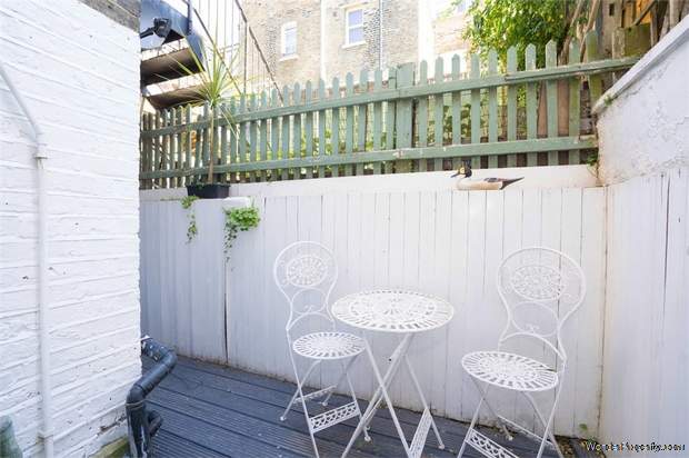 Additional Property Image 1 bedroom Flat for sale in London 9