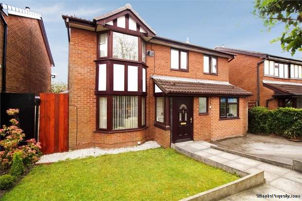 5 bedroom Detached for sale in Heywood