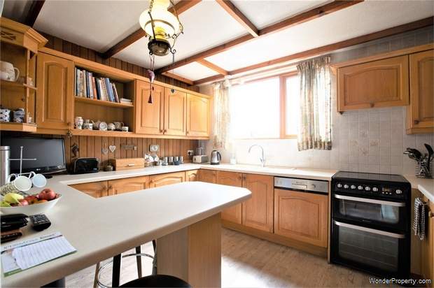Additional Property Image 4 bedroom Detached for sale in Bristol 6