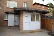 3 bedroom End of Terrace for sale in London
