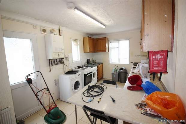 Additional Property Image 4 bedroom Semi Detached for sale in Brighton 4