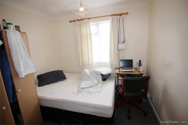 Additional Property Image 4 bedroom Semi Detached for sale in Brighton 7