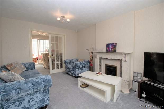 Additional Property Image 4 bedroom Detached for sale in Oldham 4