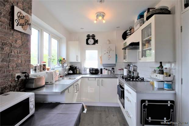 Additional Property Image 2 bedroom Flat for sale in London 2