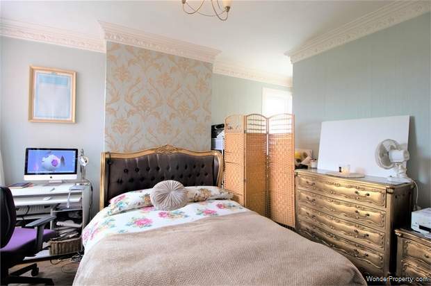 Additional Property Image 2 bedroom Flat for sale in London 4