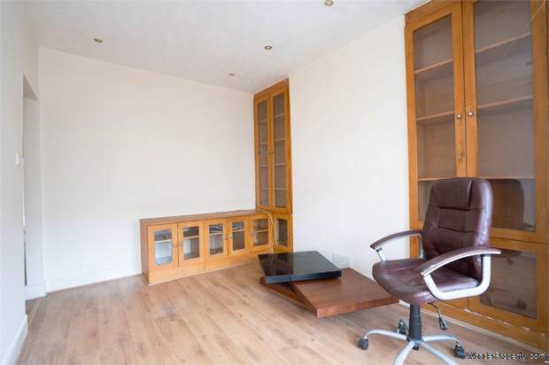 Additional Property Image 2 bedroom Flat for sale in Harrow 3