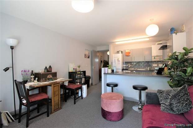 Additional Property Image 3 bedroom Flat for sale in London 2