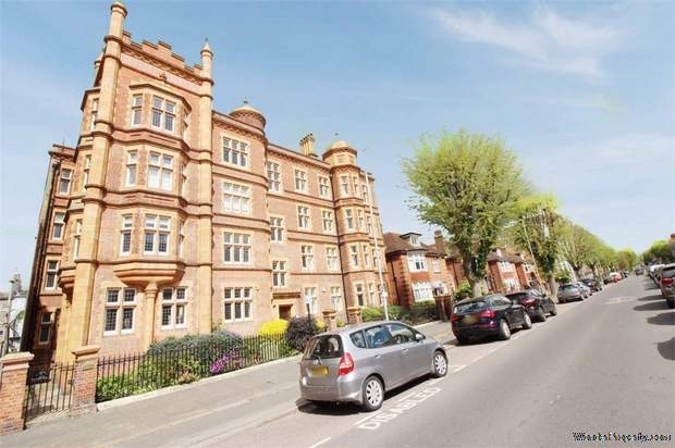 3 bedroom Flat for sale in Hove