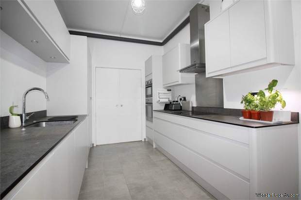 Additional Property Image 3 bedroom Flat for sale in Hove 6