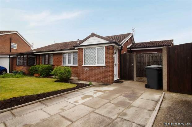 3 bedroom Semi Detached Bungalow for sale in Widnes