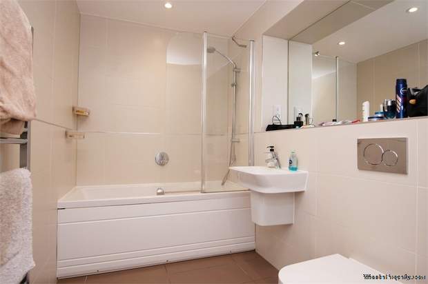 Additional Property Image 2 bedroom Flat for sale in Bristol 8