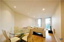 2 bedroom Flat for sale in London