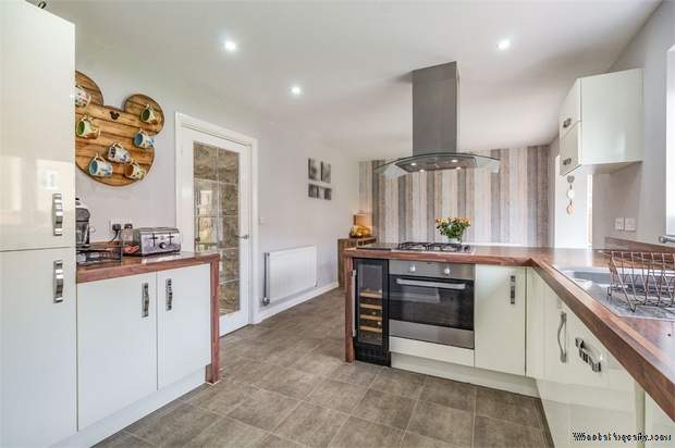 Additional Property Image 4 bedroom Detached for sale in Barnsley 4