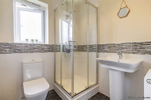 Additional Property Image 4 bedroom Detached for sale in Barnsley 9