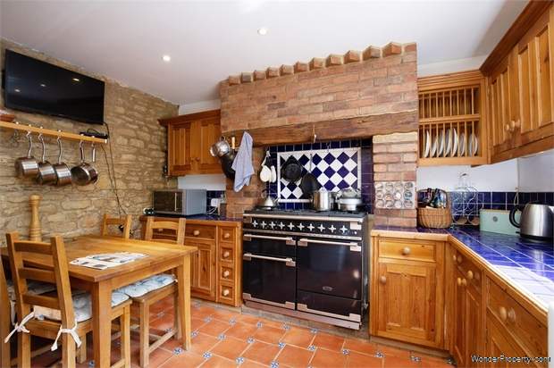 Additional Property Image 3 bedroom Detached for sale in Bedford 5