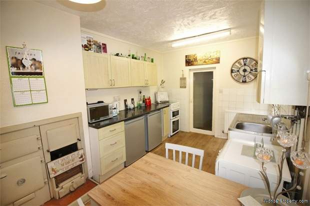 Additional Property Image 1 bedroom Flat for sale in Brighton 5