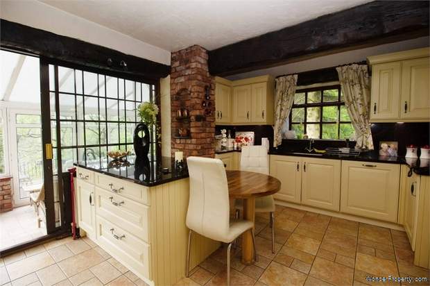 Additional Property Image 4 bedroom Detached for sale in Hyde 3