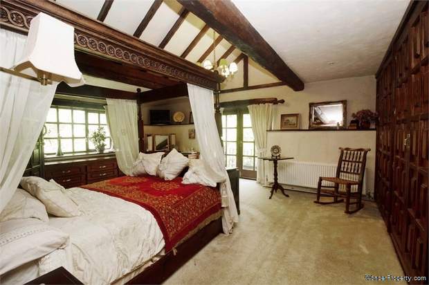 Additional Property Image 4 bedroom Detached for sale in Hyde 10