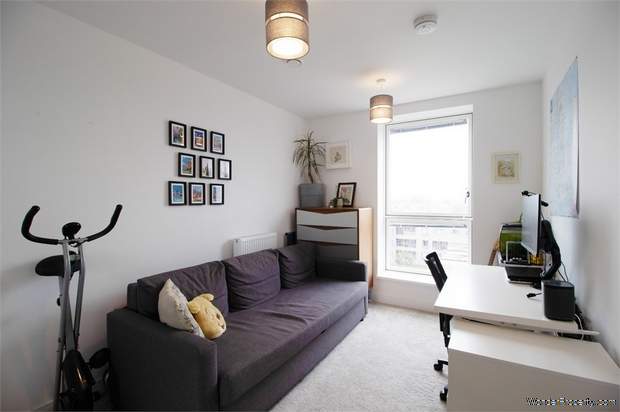 Additional Property Image 2 bedroom Flat for sale in London 6