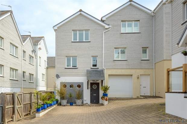 4 bedroom End of Terrace for sale in Bembridge