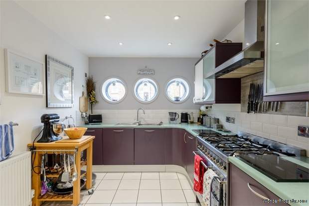 Additional Property Image 4 bedroom End of Terrace for sale in Bembridge 2