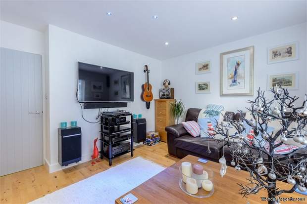 Additional Property Image 4 bedroom End of Terrace for sale in Bembridge 10