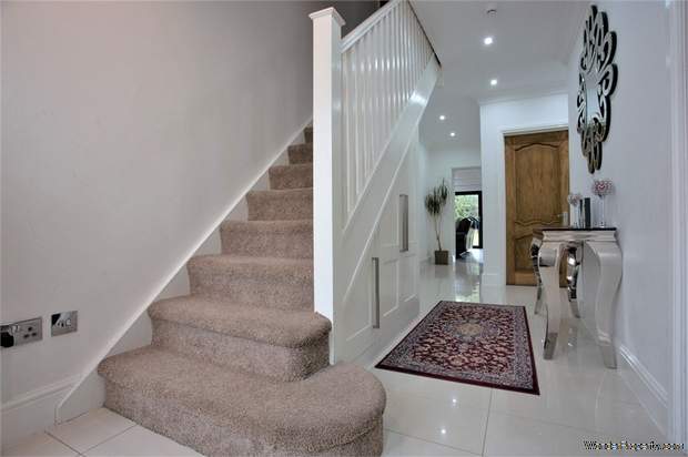 Additional Property Image 5 bedroom Detached for sale in Bristol 2