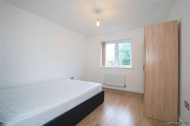 Additional Property Image 4 bedroom Semi Detached for sale in High Wycombe 7